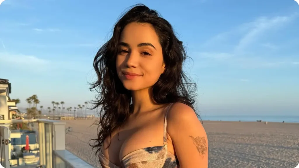 Jameliz on beach