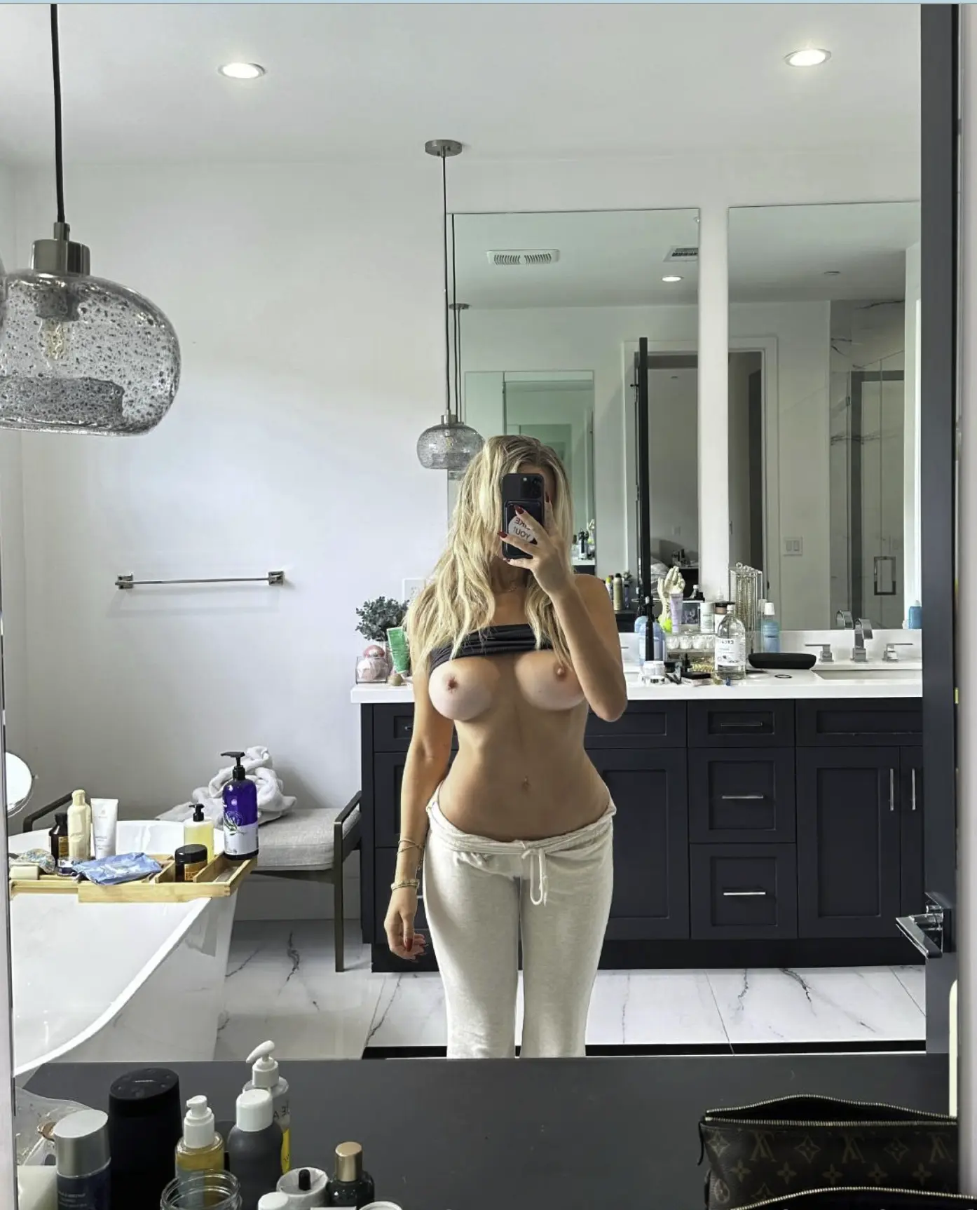 corinna kopf nude mirror selfie